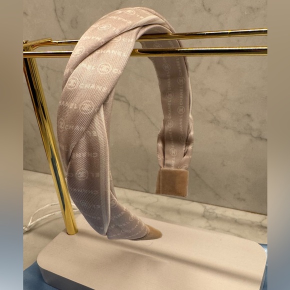 Alice + Hops Elle Headband: Chanel